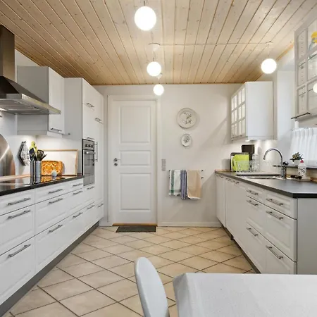 Gorgeous In With Kitchen
